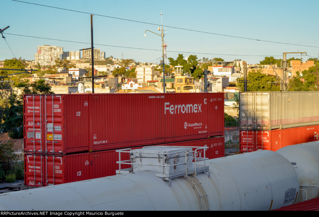 FXEU Container red scheme